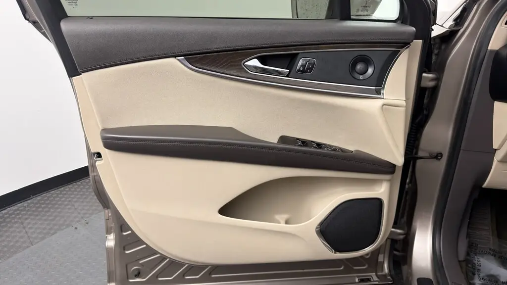 Florida Fine Cars - Used LINCOLN NAUTILUS 2019 WEST PALM RESERVE