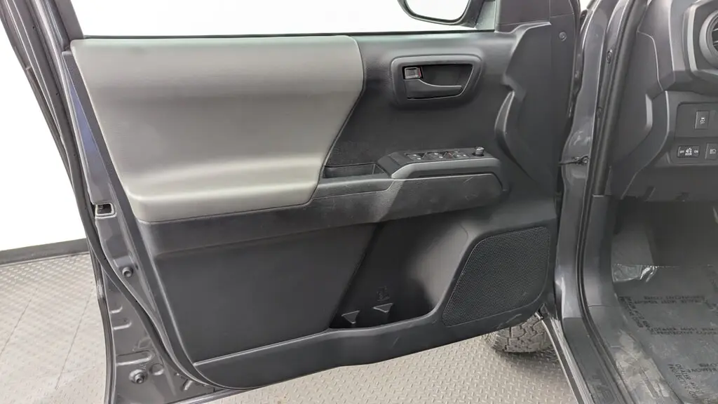 2020 TOYOTA TACOMA 2WD SR photo 12