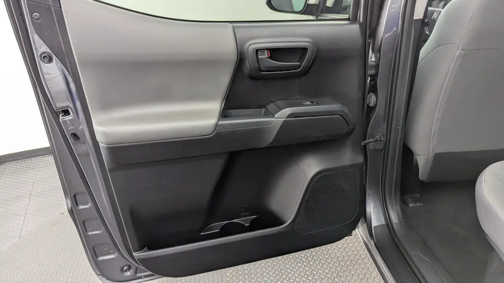 2020 TOYOTA TACOMA 2WD SR photo 15