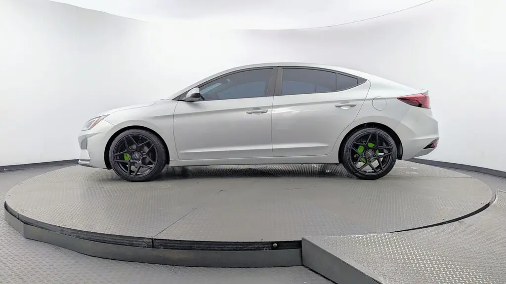 2020 HYUNDAI ELANTRA SE photo 2