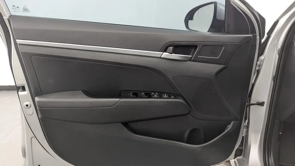 2020 HYUNDAI ELANTRA SE photo 12