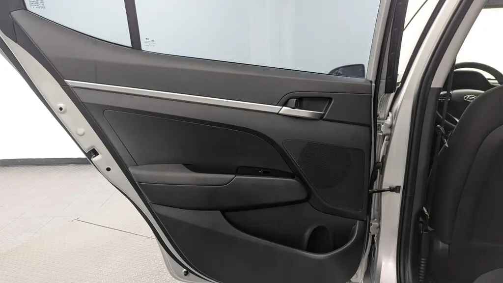 2020 HYUNDAI ELANTRA SE photo 15