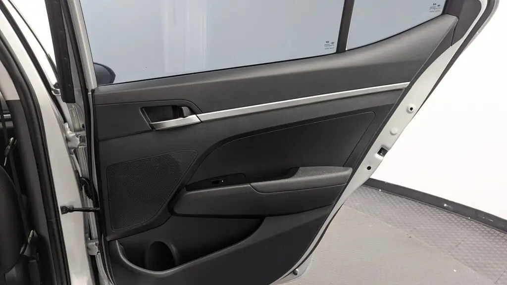 2020 HYUNDAI ELANTRA SE photo 20