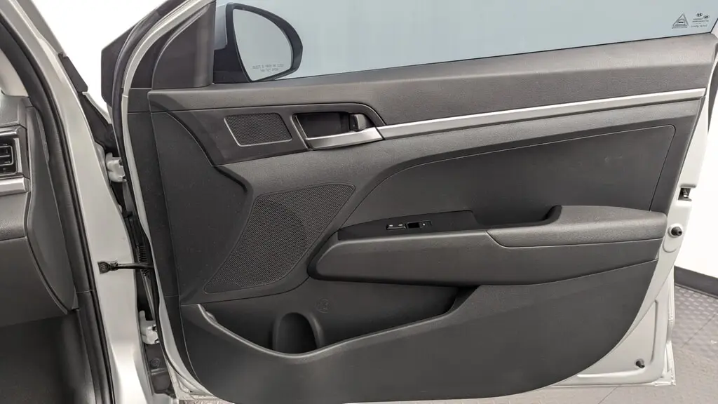 2020 HYUNDAI ELANTRA SE photo 22