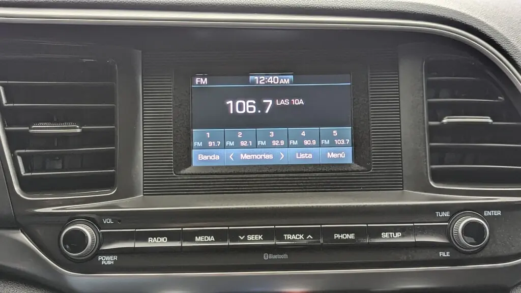 2020 HYUNDAI ELANTRA SE photo 27