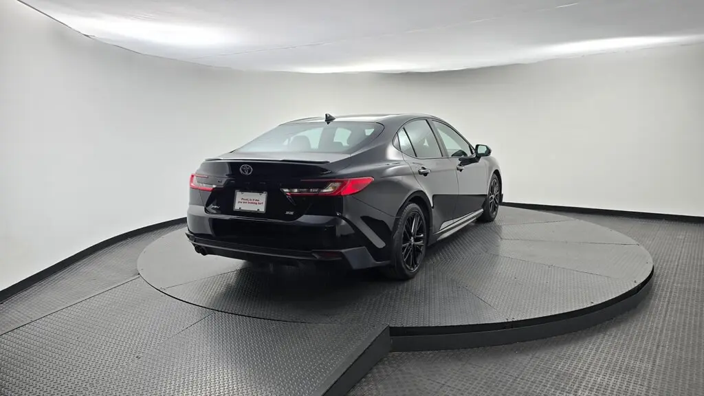 2025 TOYOTA CAMRY SE photo 7