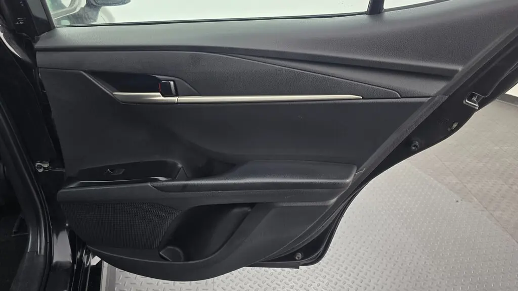 2025 TOYOTA CAMRY SE photo 20