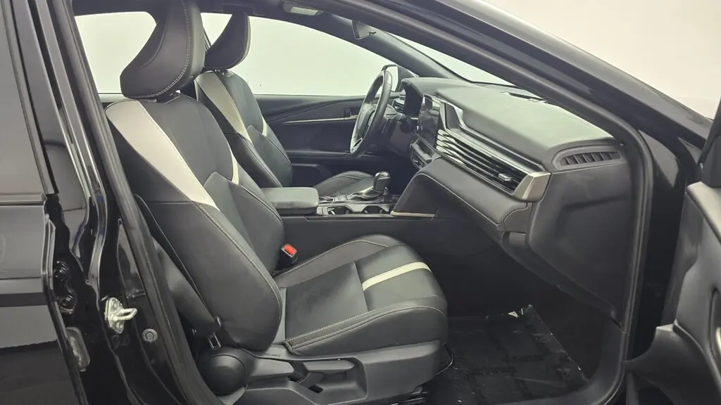 2025 TOYOTA CAMRY SE photo 21