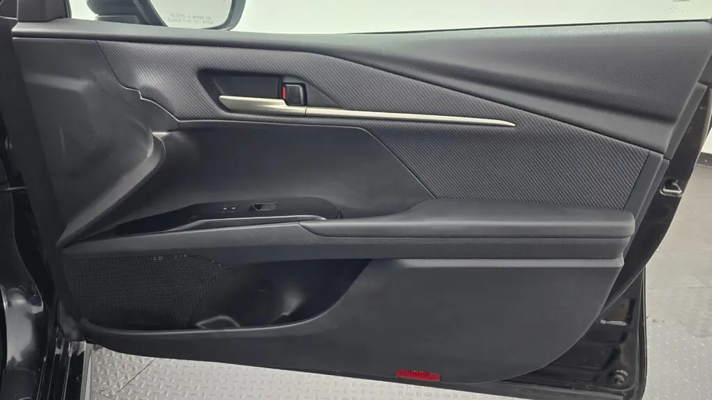 2025 TOYOTA CAMRY SE photo 22