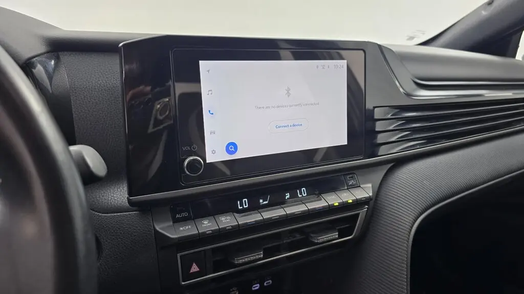 2025 TOYOTA CAMRY SE photo 29