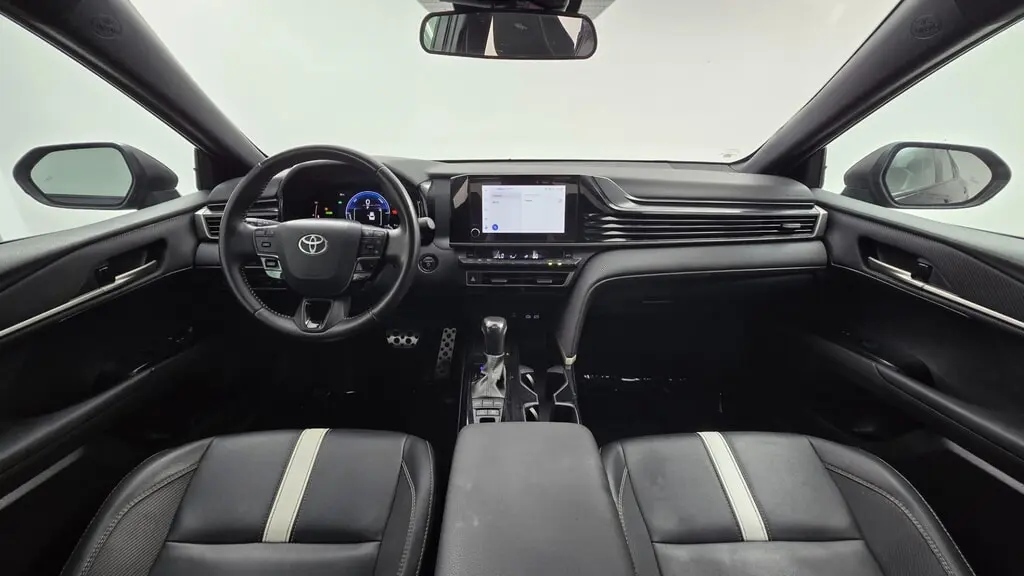 2025 TOYOTA CAMRY SE photo 25