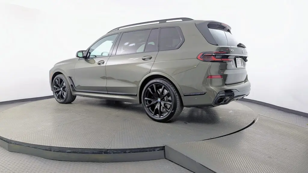 2024 BMW X7 M60I photo 5