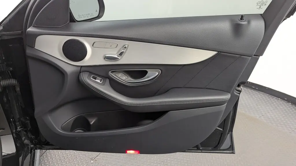 2019 MERCEDES-BENZ C-CLASS C 300 photo 21