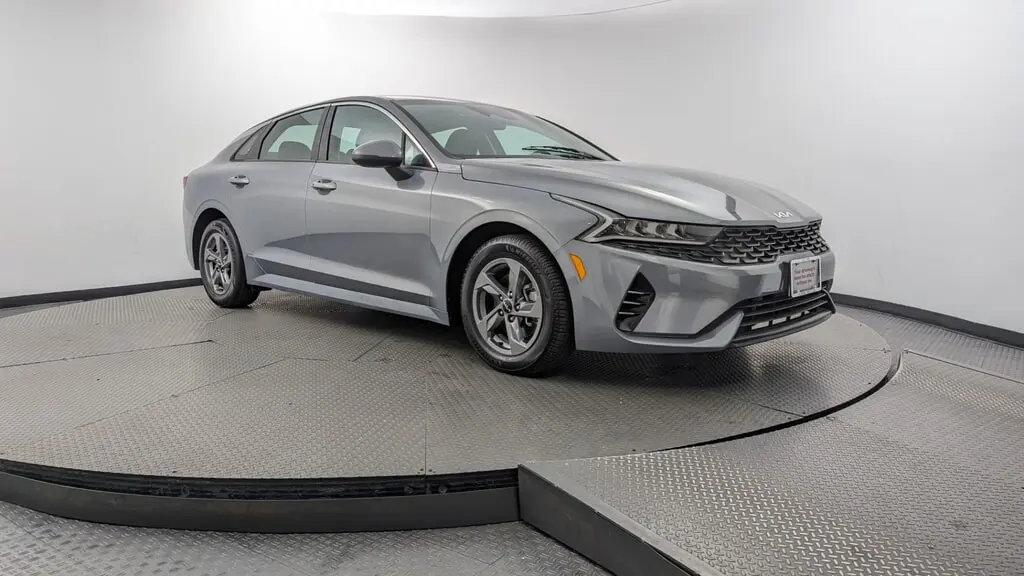 2023 KIA K5 LXS photo 10