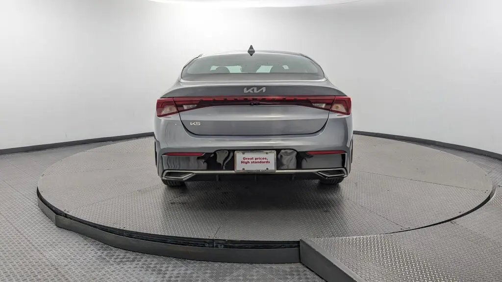 2023 KIA K5 LXS photo 6