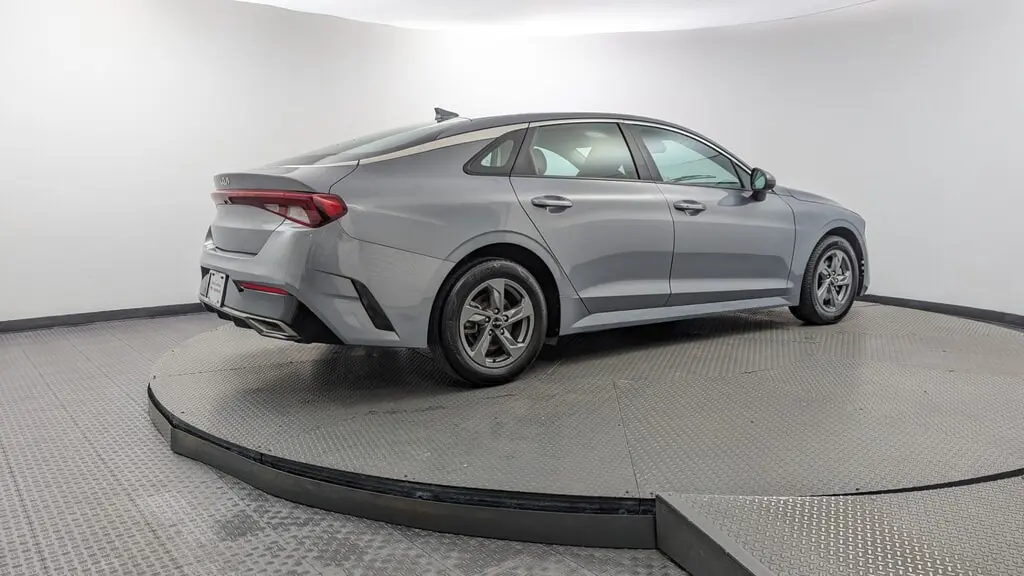 2023 KIA K5 LXS photo 7