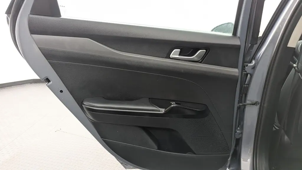 2023 KIA K5 LXS photo 15