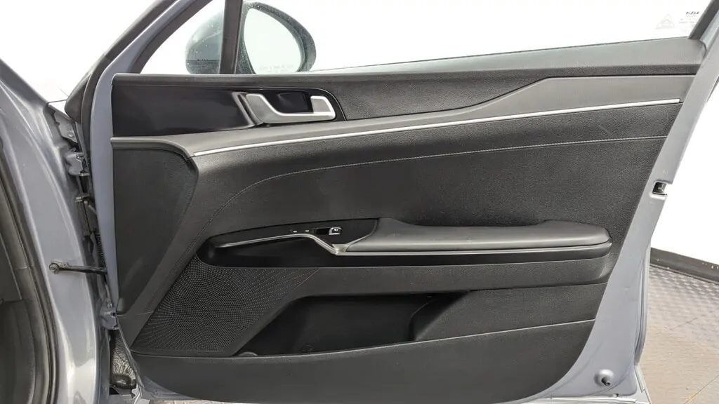 2023 KIA K5 LXS photo 22