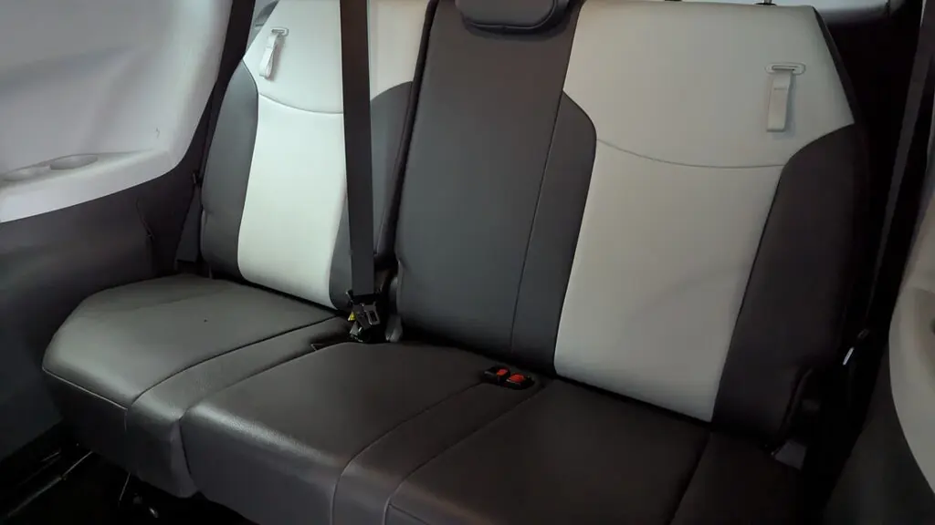 2022 TOYOTA SIENNA XSE photo 15