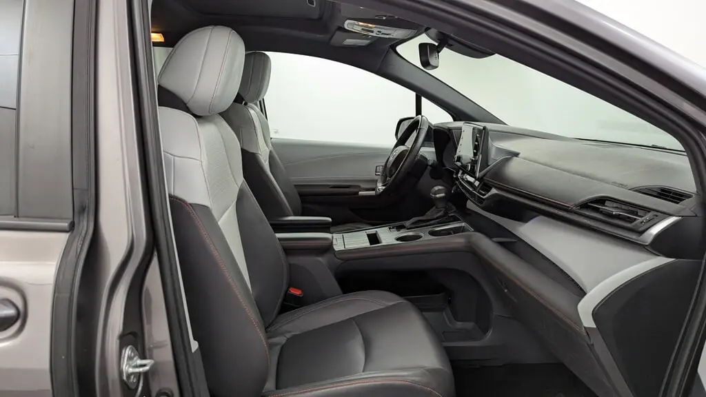 2022 TOYOTA SIENNA XSE photo 20