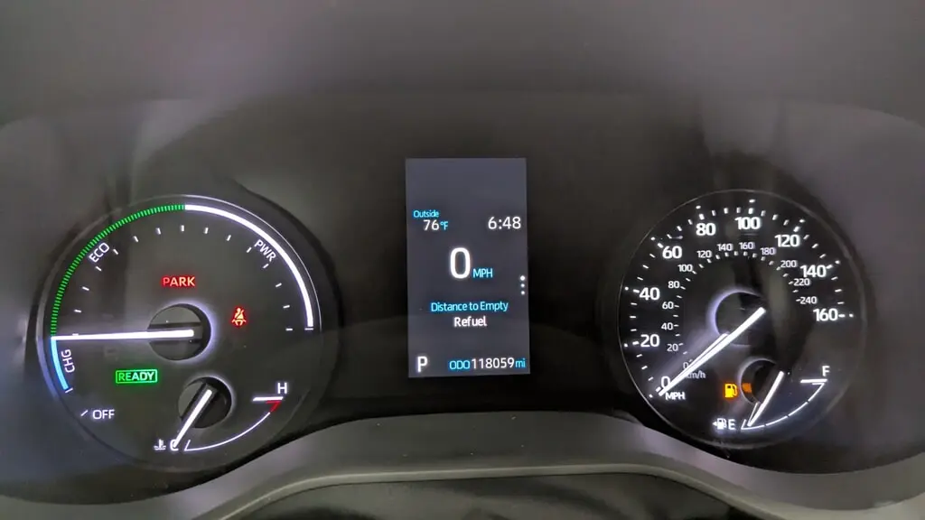 2022 TOYOTA SIENNA XSE photo 25