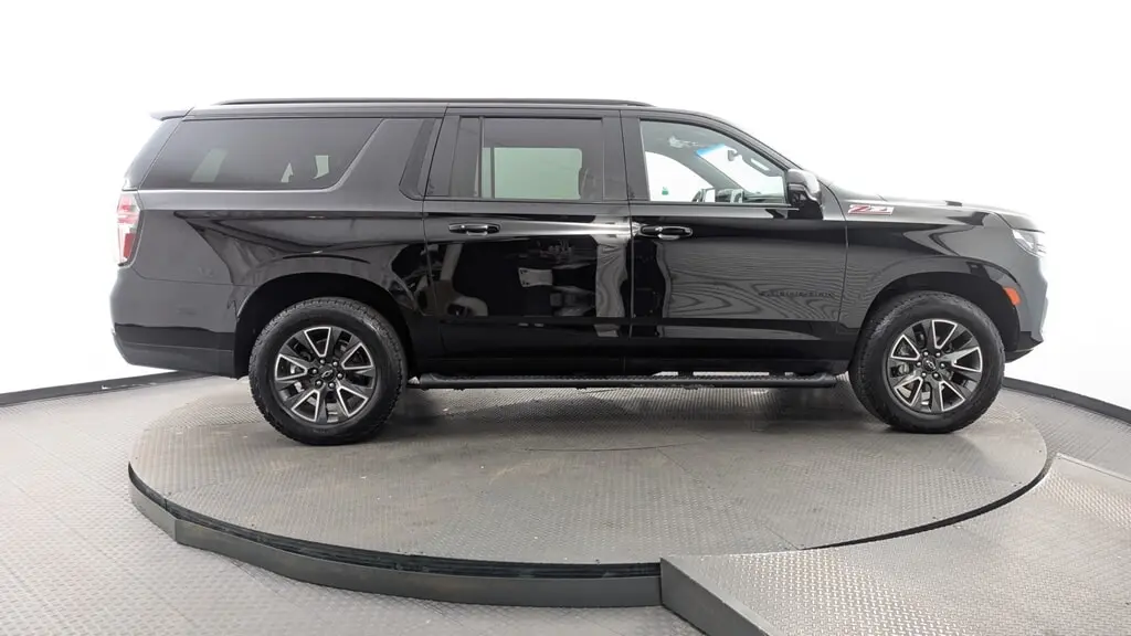 2022 CHEVROLET SUBURBAN Z71 photo 8