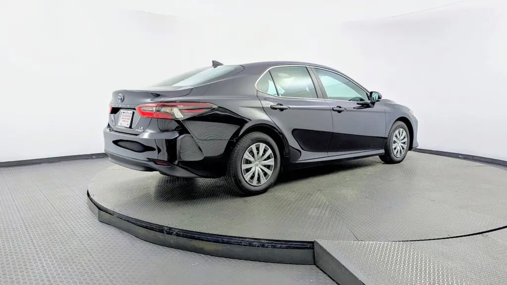 2023 TOYOTA CAMRY HYBRID LE photo 7