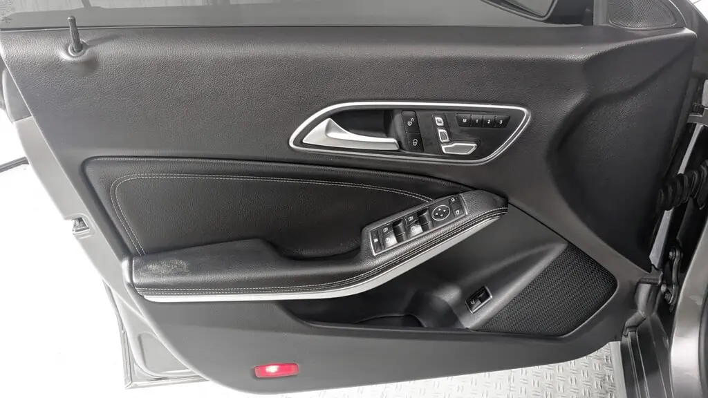 2019 MERCEDES-BENZ CLA CLA 250 photo 12