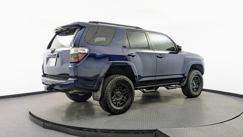 2019 TOYOTA 4RUNNER SR5 photo 7