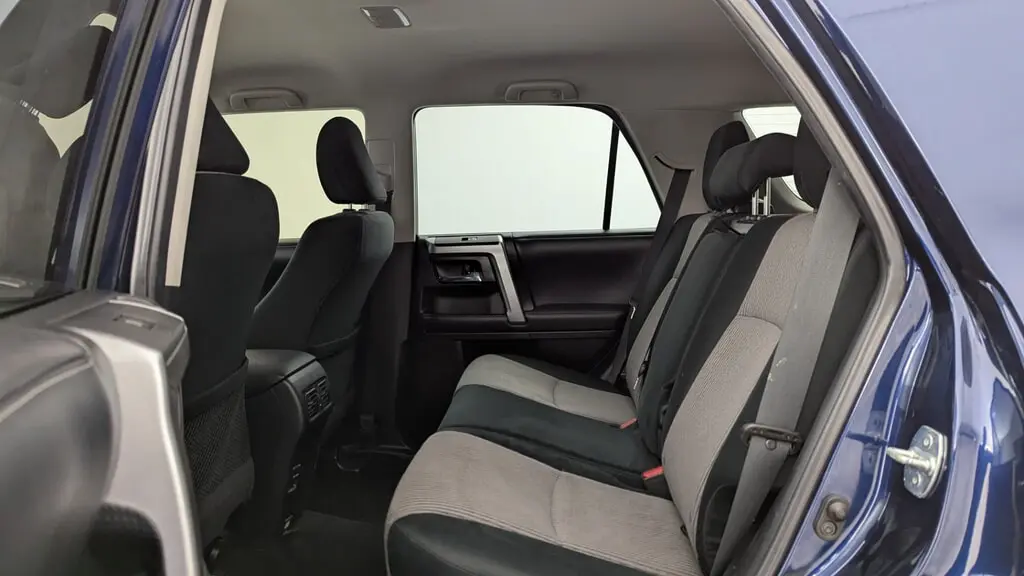 2019 TOYOTA 4RUNNER SR5 photo 16