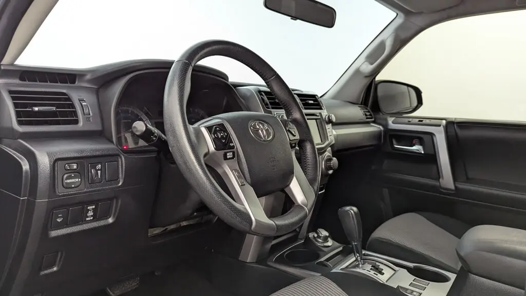 2019 TOYOTA 4RUNNER SR5 photo 22