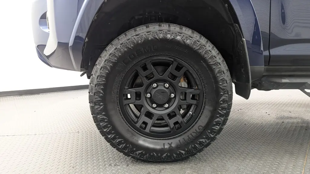 2019 TOYOTA 4RUNNER SR5 photo 27