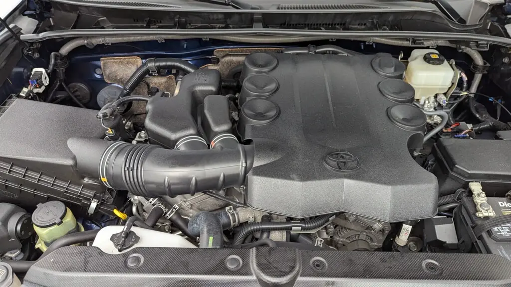 2019 TOYOTA 4RUNNER SR5 photo 28