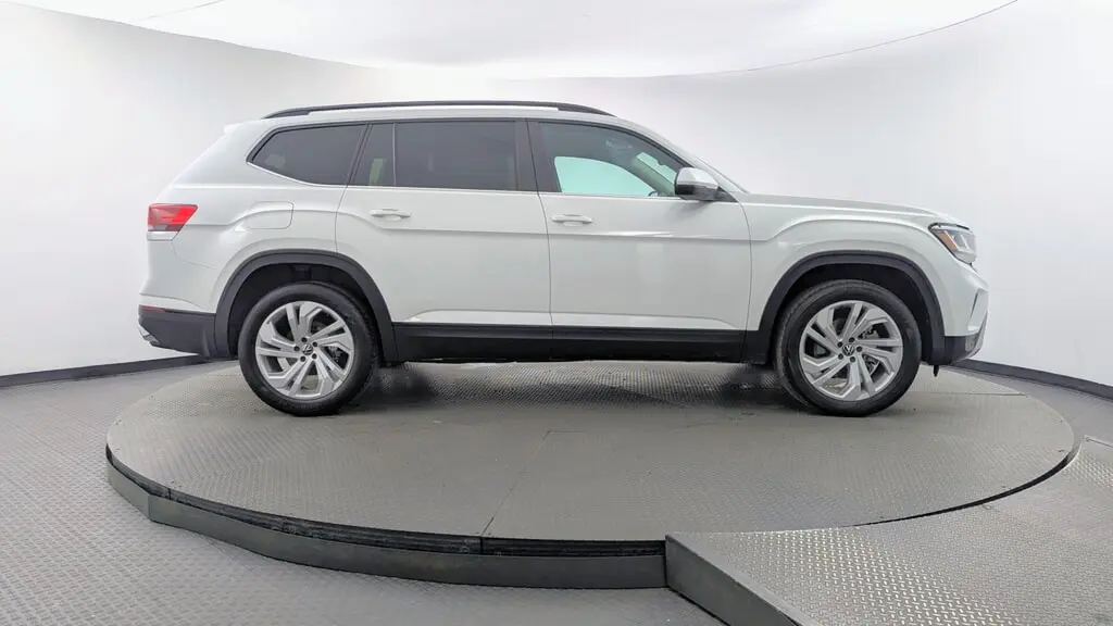 2023 VOLKSWAGEN ATLAS 3.6L V6 SE W/TECHNOLOGY photo 8