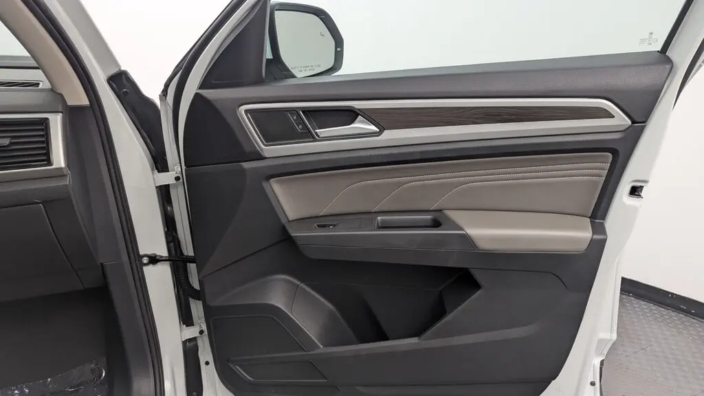 2023 VOLKSWAGEN ATLAS 3.6L V6 SE W/TECHNOLOGY photo 23
