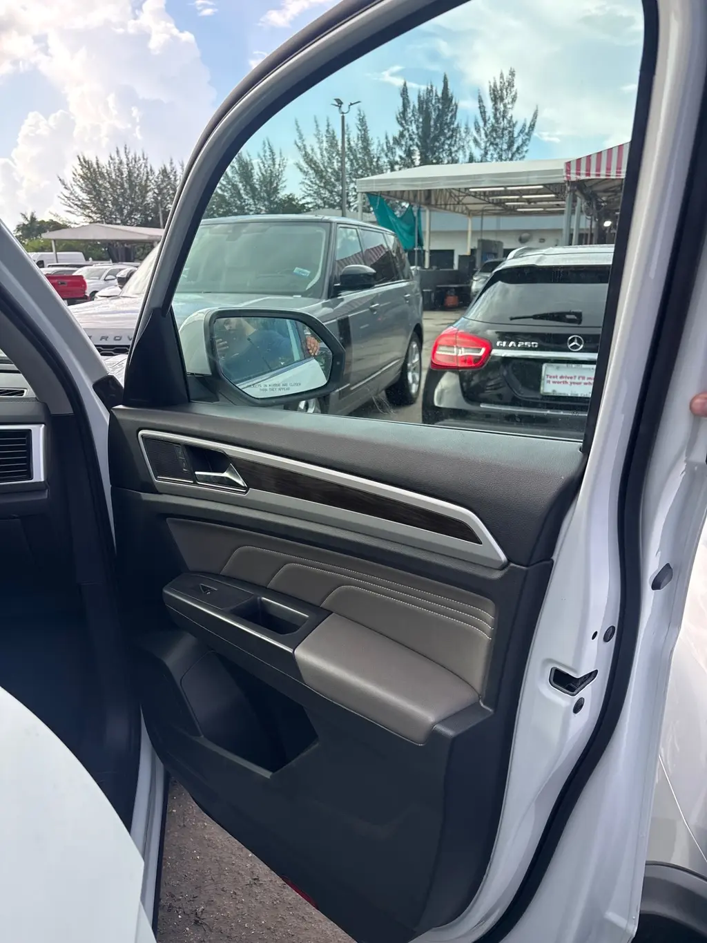 Florida Fine Cars - Used VOLKSWAGEN ATLAS 2023 MIAMI 3.6L V6 SE W/TECHNOLOGY