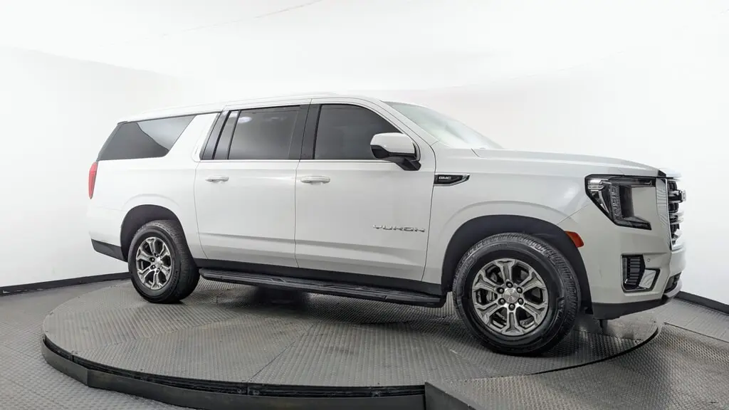 2023 GMC YUKON XL SLE photo 10