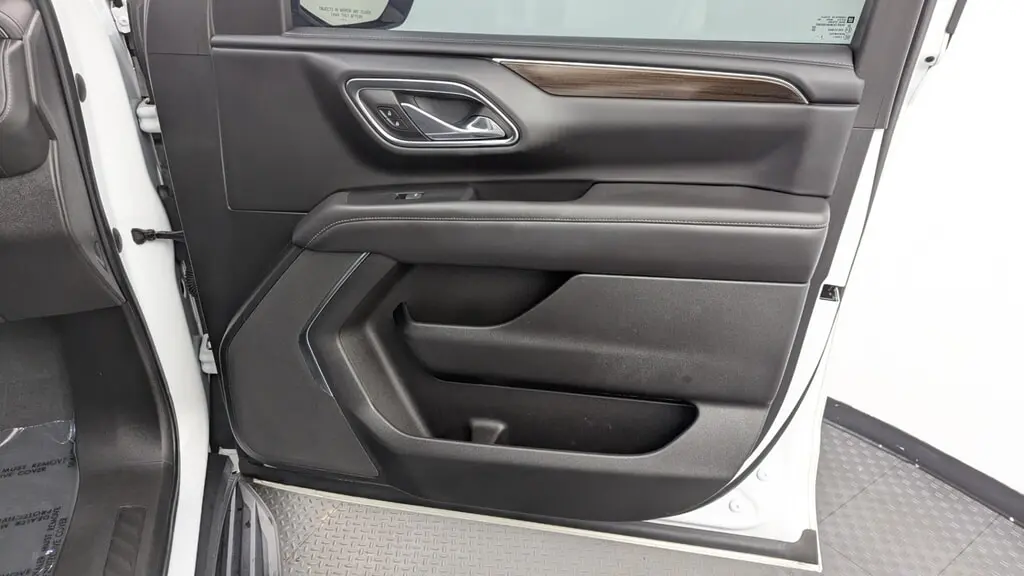 2023 GMC YUKON XL SLE photo 23