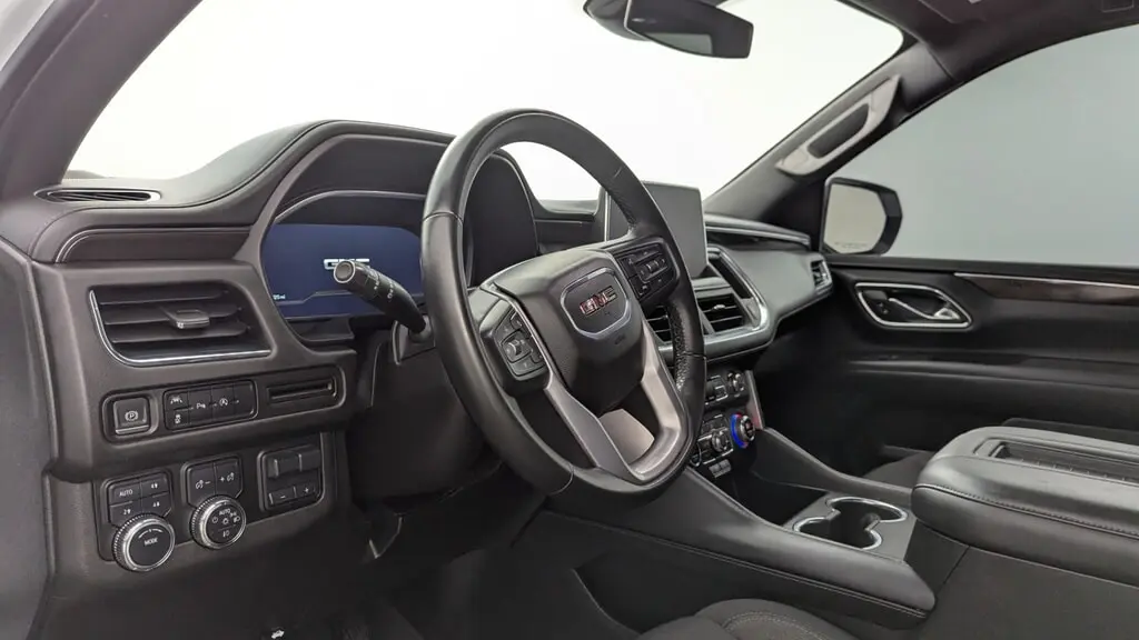 2023 GMC YUKON XL SLE photo 25