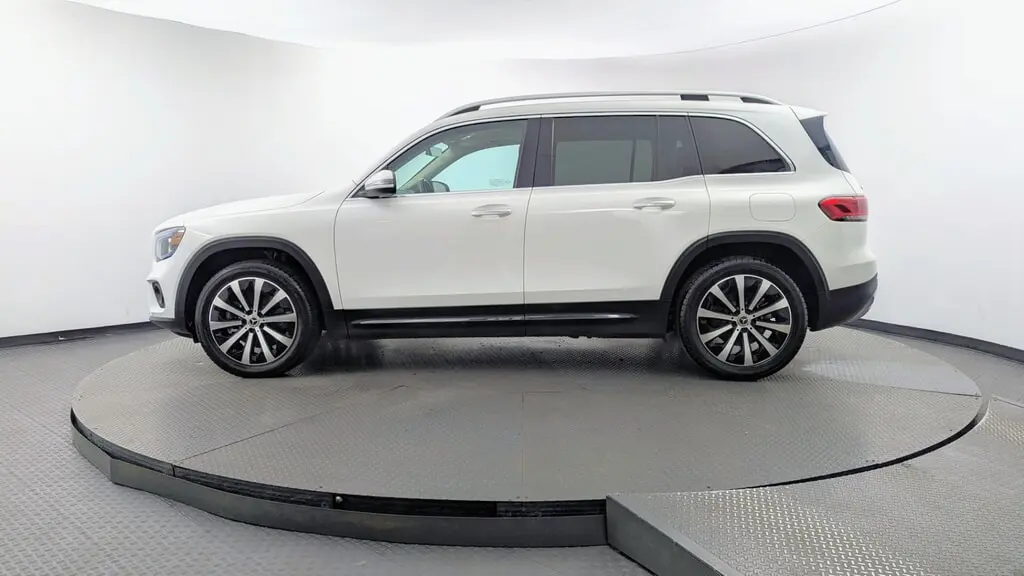 2021 MERCEDES-BENZ GLB GLB 250 photo 2