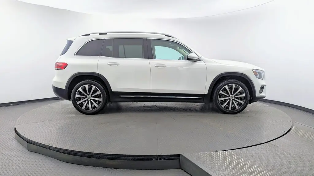 2021 MERCEDES-BENZ GLB GLB 250 photo 8