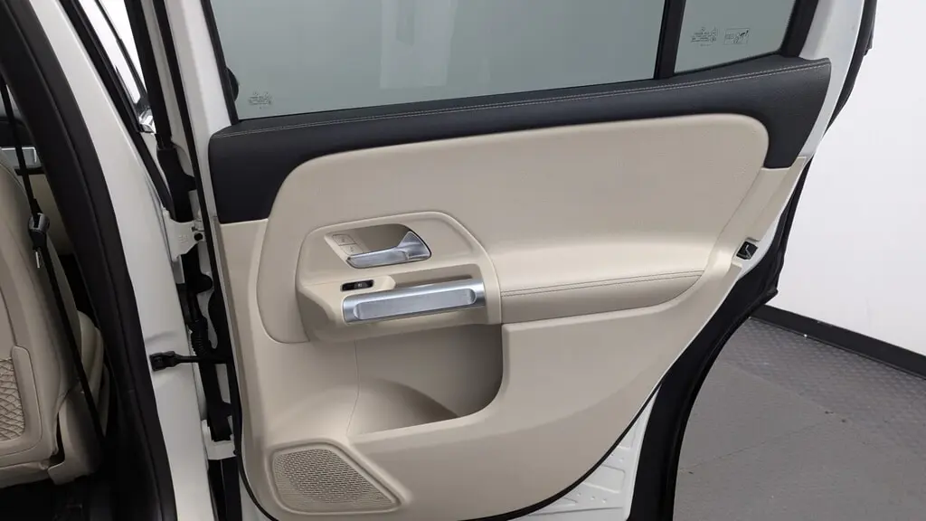 2021 MERCEDES-BENZ GLB GLB 250 photo 20