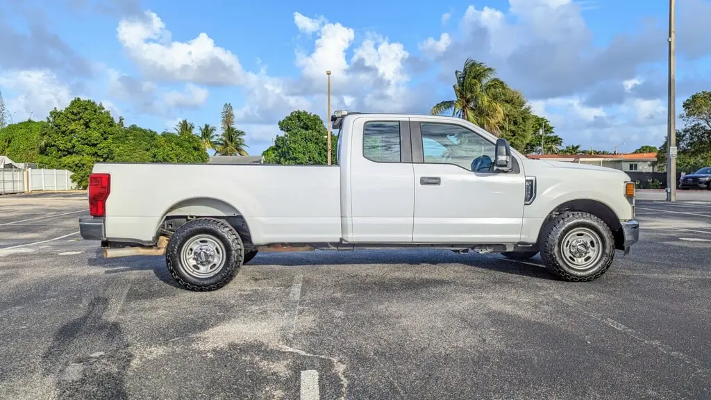 2020 FORD SUPER DUTY F-250 SRW XL photo 8