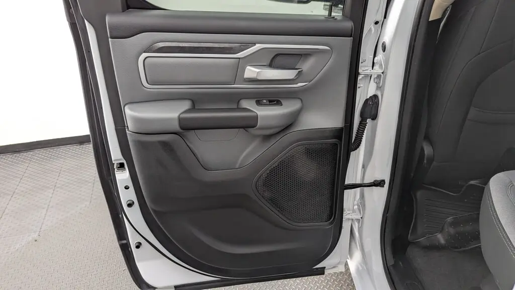 2020 RAM 1500 BIG HORN photo 15