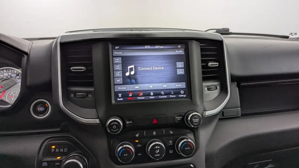 2020 RAM 1500 BIG HORN photo 25