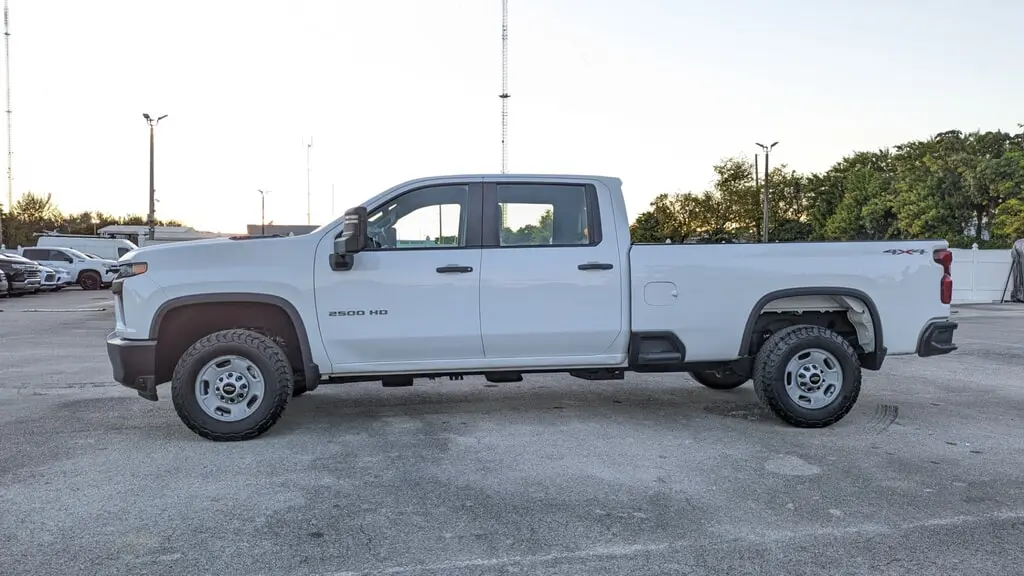 2023 CHEVROLET SILVERADO 2500HD WORK TRUCK photo 2