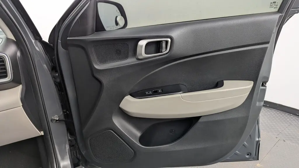 Florida Fine Cars - Used HYUNDAI VENUE 2024 MIAMI SEL