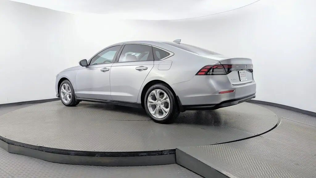 2025 HONDA ACCORD LX photo 5