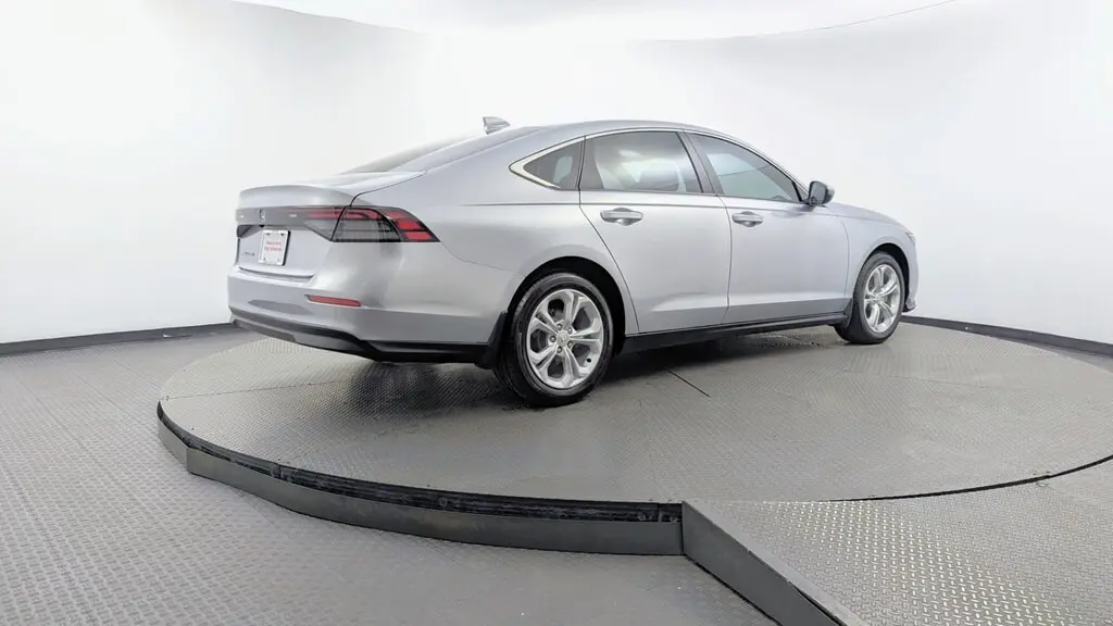 2025 HONDA ACCORD LX photo 7