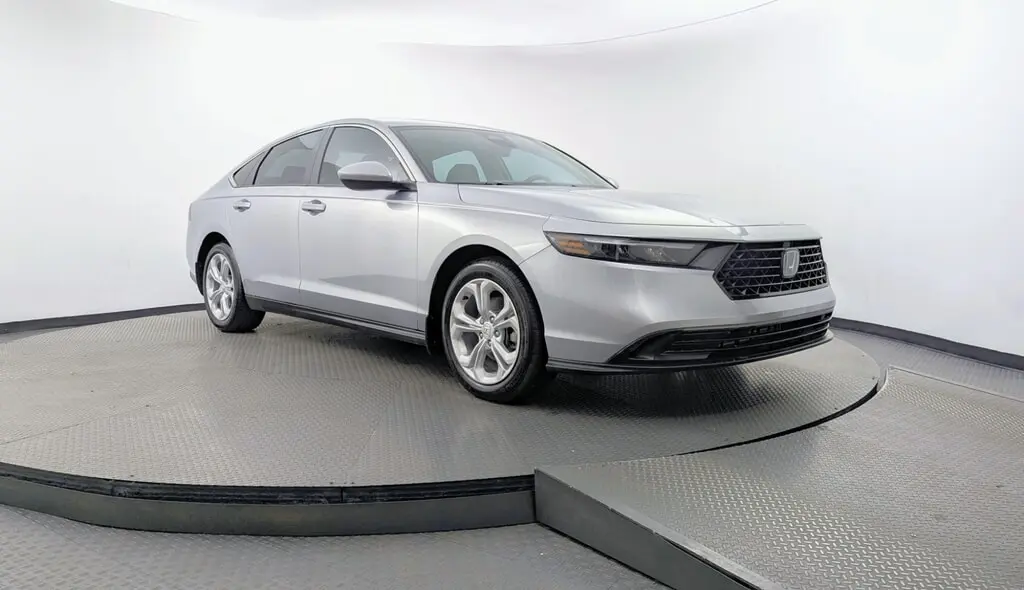 2025 HONDA ACCORD LX photo 10